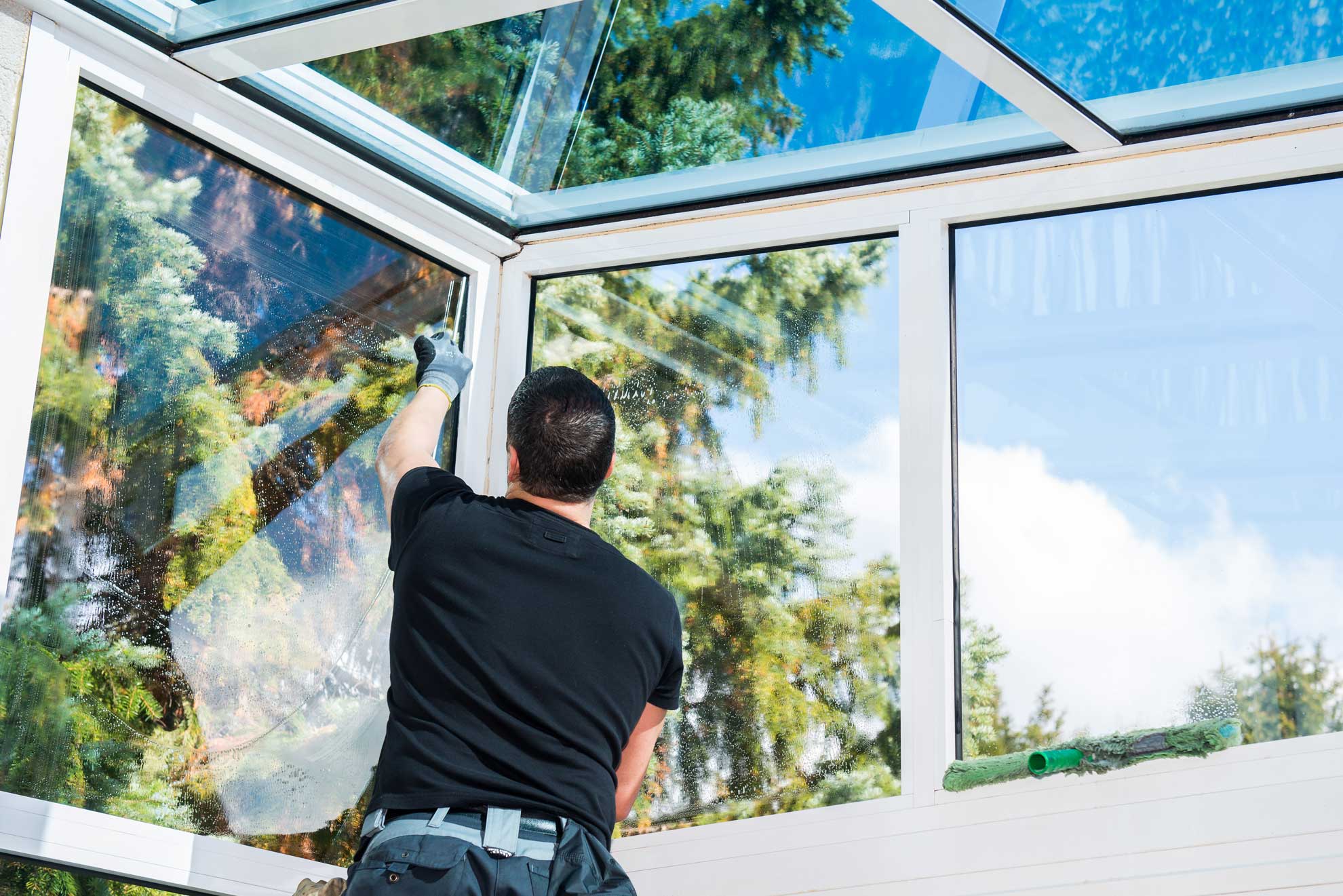 Fensterreinigung im Wintergarten in Schwerin